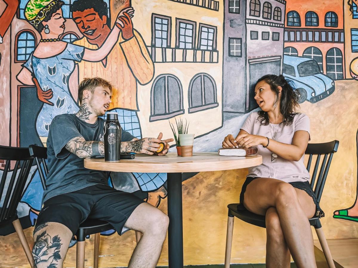 Murals Sleepbox (Adults Only) Cebu Exteriér fotografie